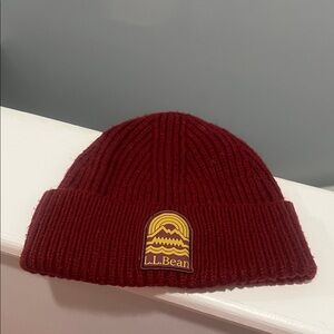 Vintage L.L.Bean Burgundy Ribbed Knit Beanie with Logo Patch